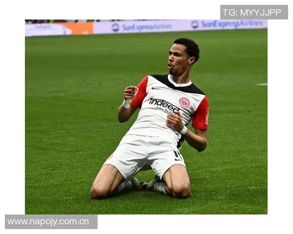 埃基蒂克回顾职业生涯目标直指英超冠军在巴黎磨练自我更上一层楼 埃基蒂克回顾职业生涯目标直指英超冠军在巴黎磨练自我更上一层楼