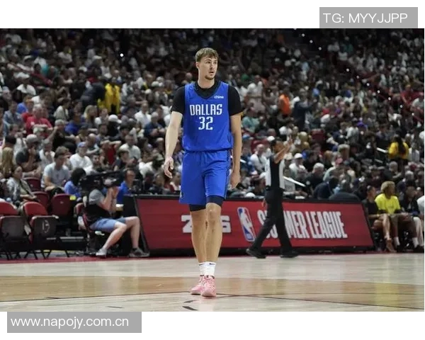 弗拉格：努力融入球队同时展现个人风格影响比赛表现