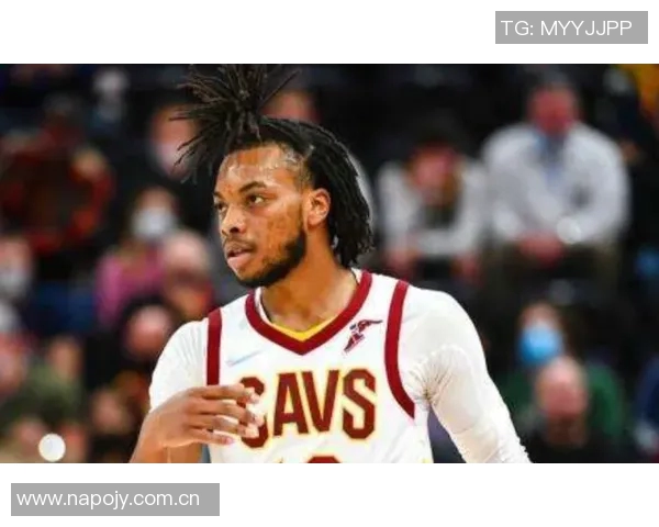 高炮台莫布里上半场表现出色贡献10分5板2助1帽三分命中率高达667 高炮台莫布里上半场表现出色贡献10分5板2助1帽三分命中率高达667