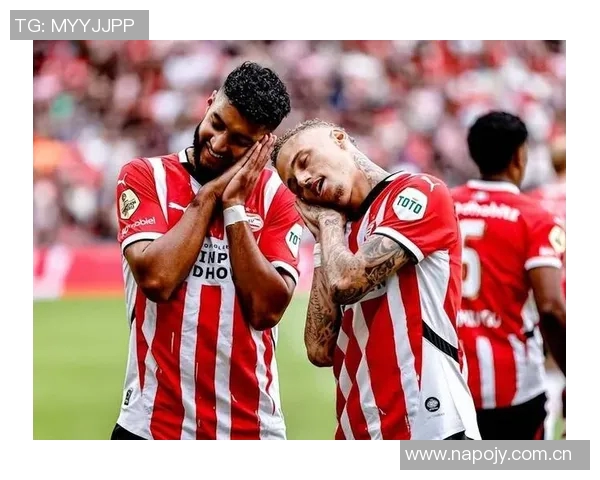 埃因霍温在欧冠赛季中禁区外进球领跑那不勒斯遭遇单场三球重创 埃因霍温在欧冠赛季中禁区外进球领跑那不勒斯遭遇单场三球重创