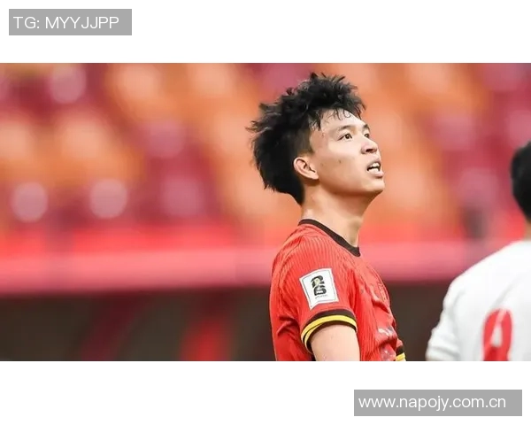 何超手球染黄引争议裁判漏判浙江进攻王钰栋愤怒砸球抗议