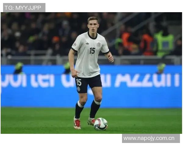 施洛特贝克全场触球与传球双双领先展现稳健表现助力球队胜利