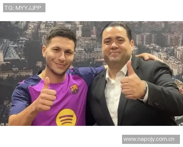 巴萨今日训练吸引众星参与巴尔德埃里克伯纳尔什琴斯尼齐聚一堂