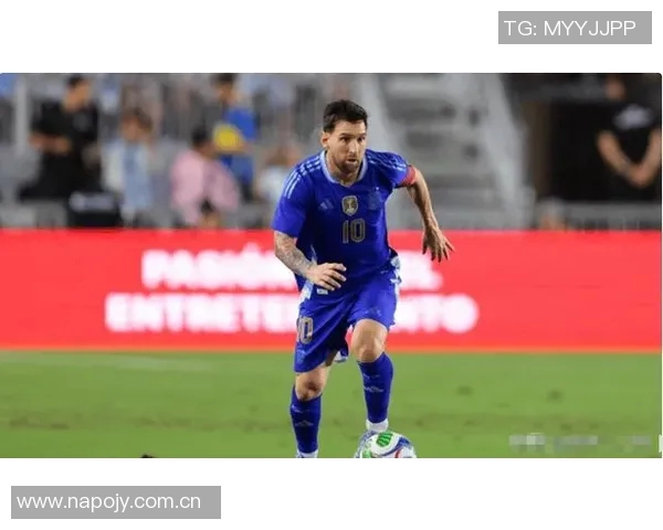 梅西射门击中横梁后麦卡利斯特破门助阿根廷领先1-0 梅西射门击中横梁后麦卡利斯特破门助阿根廷领先1-0