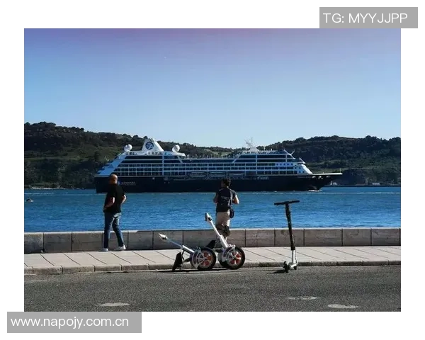 葡萄牙2026年客场球衣曝光海蓝色V字设计搭配独特图案装饰