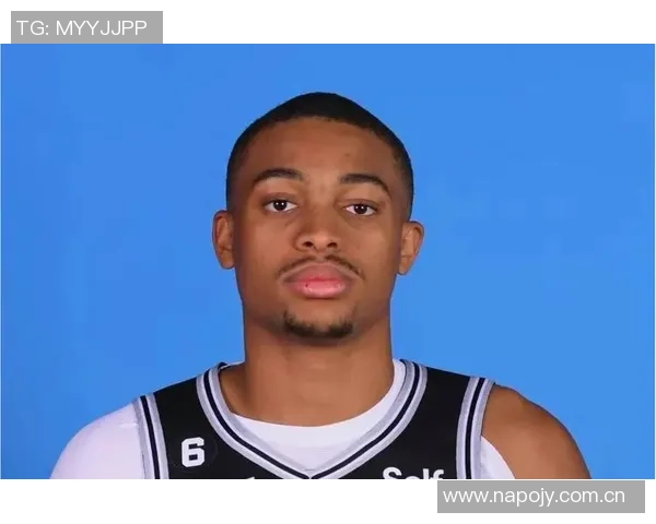 凯尔登约翰逊表现平平12分1板1助外线手感不佳三分球未能命中