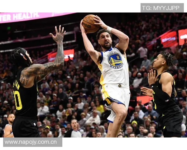 克莱状态回暖五记三分助力球队队友教练赞其牵制力巨大打开进攻缺口