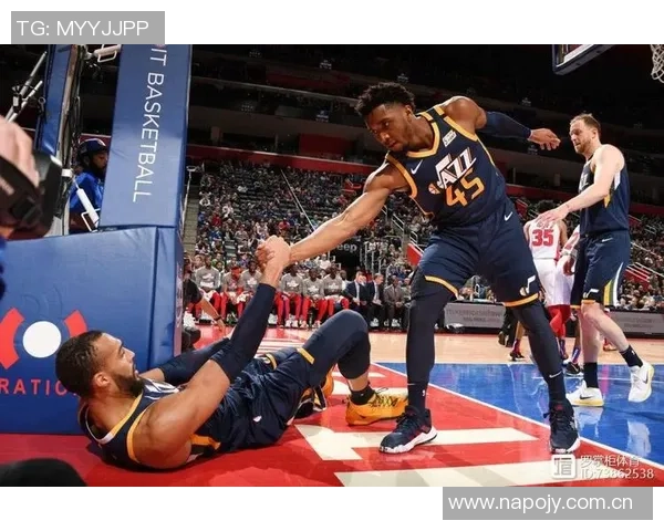 戈贝尔直言球队缺乏拼搏精神与责任感呼吁改善现状